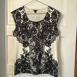 Ann Taylor ladies top size medium